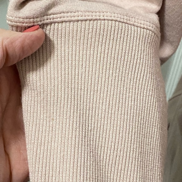 Calvin Klein 3X Womens Blush Pink Sweatshirt, EUC - Picture 4 of 8